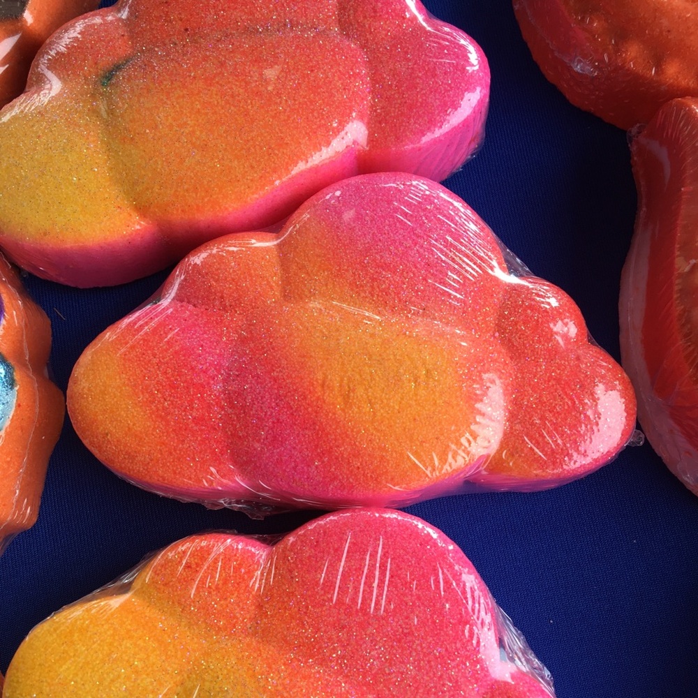 Up in the clouds Bath fizzies bath bombs